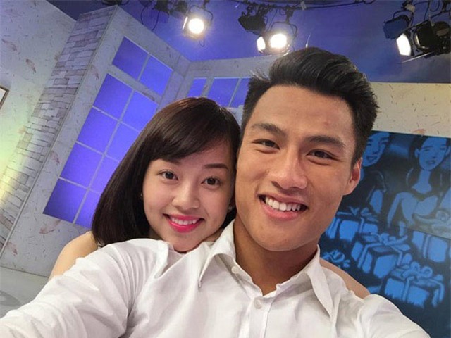 dan nguoi tinh nong bong cua chan sut mac hong quan hinh anh 21