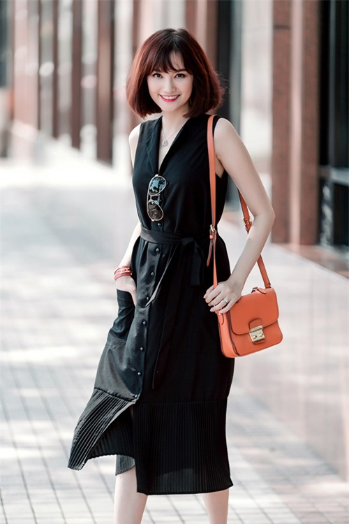 7 ngày đến công sở xinh đẹp và tươi mới như HH Trúc Diễm - 11