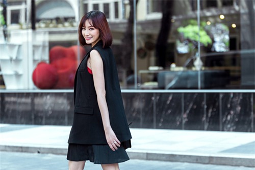 7 ngày đến công sở xinh đẹp và tươi mới như HH Trúc Diễm - 9
