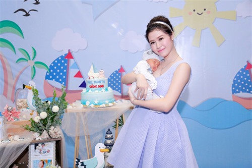 Tuyệt chiêu trị rạn da bằng dầu dừa của sao Việt - 6