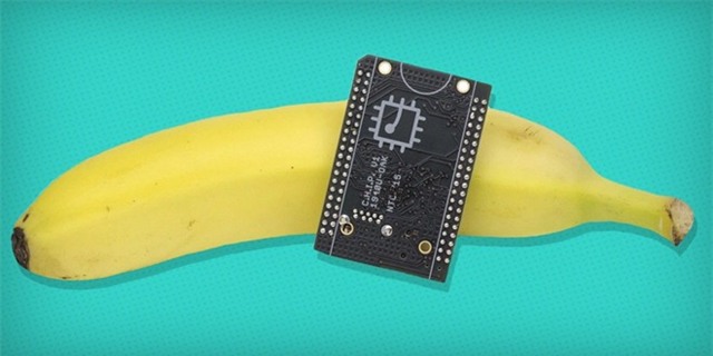 CHIP là chiếc máy tính 9 USD đầu tiên trên thế giới, được thiết kế kích thước nhỏ gọn nhưng có thể thực hiện các chức năng cơ bản như máy tính thông thường. Để sử dụng, người dùng cần kết nối với phụ kiện đi kèm như màn hình cảm ứng, bàn phím hỗ trợ, chuột... Cấu hình máy tính bao gồm bộ vi vi xử lý 1GHz, RAM 512 MB, bộ nhớ 4 GB và hỗ trợ Bluetooth, Wifi.