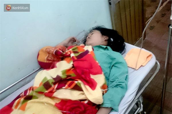 Vụ ô tô đâm liên hoàn ở Sài Gòn: Cô gái trẻ vẫn chưa biết bạn thân đã tử vong - Ảnh 3.