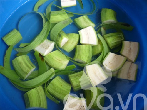 Lươn xào chuối đậu cuối tuần - 3