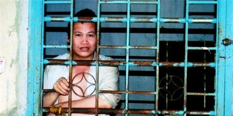 tù oan, bị bắt oan, tâm thần, hóa điên