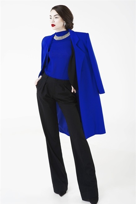 Hồ Ngọc Hà mặc áo khoác dáng dài (4)