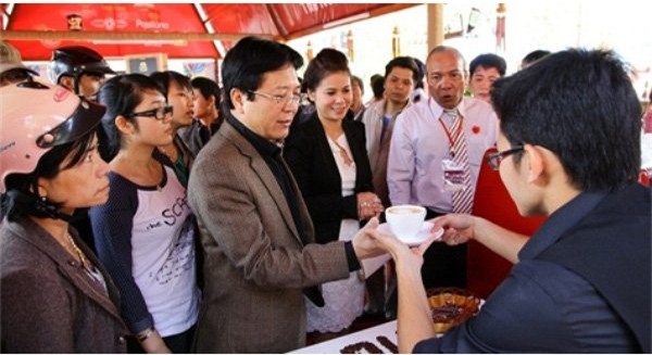 đại gia, ly hôn, tài sản, Đặng Lê Nguyên Vũ, nữ doanh nhân, Hà Linh, chồng cũ, Quỳnh Chi, Ngọc Thúy, Đức An, Diễm Hương, Diệu Hiền, chân dài, đại-gia, ly-hôn, tài-sản, Đặng-Lê-Nguyên-Vũ, nữ-doanh-nhân, Hà-Linh, chồng-cũ, Quỳnh-Chi, Ngọc-Thúy, Đức-An, Diễm