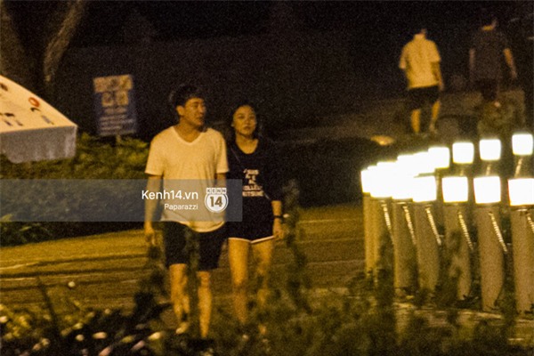 Văn Mai Hương cùng bạn trai mới khoác vai, ôm eo đi dạo phố lúc nửa đêm - Ảnh 13.
