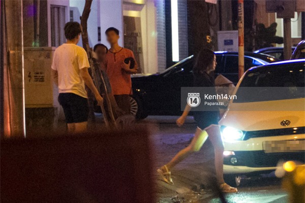 Văn Mai Hương cùng bạn trai mới khoác vai, ôm eo đi dạo phố lúc nửa đêm - Ảnh 5.