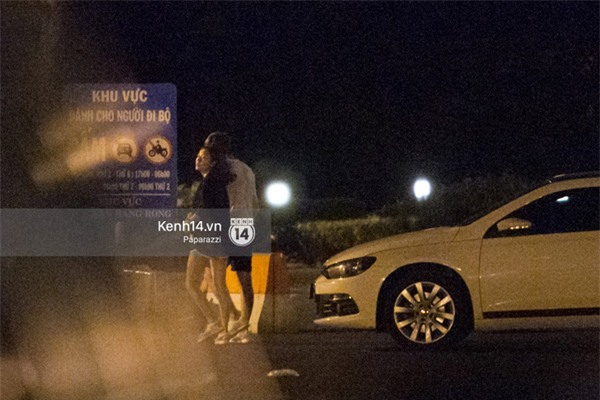 Văn Mai Hương cùng bạn trai mới khoác vai, ôm eo đi dạo phố lúc nửa đêm - Ảnh 7.