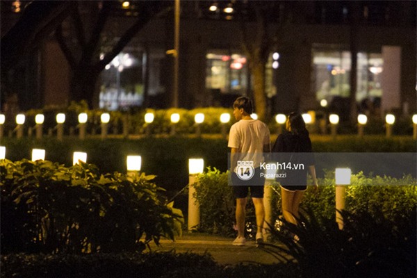 Văn Mai Hương cùng bạn trai mới khoác vai, ôm eo đi dạo phố lúc nửa đêm - Ảnh 9.