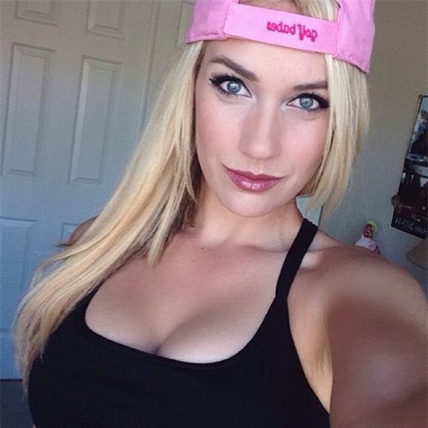 Tay golf nữ gây tranh cãi vì quá xinh đẹp - Ảnh 4.