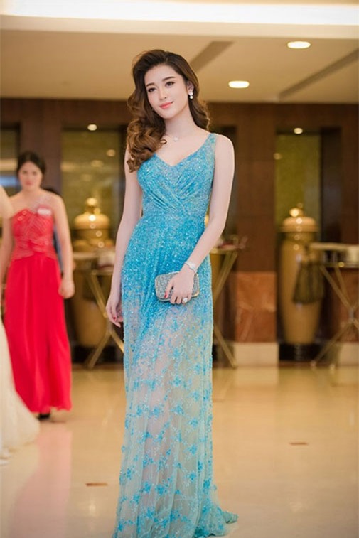 dam-da-hoi-cua-pham-huong-miss-universe-blogtamsuvn-5