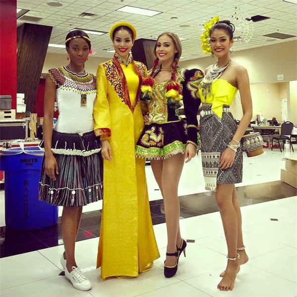 Phạm Hương lại gây sốt khi mang "Dạ cổ hoài lang" thi tài năng tại HHHV 2015 - Ảnh 5.