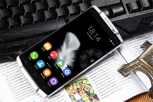 Smartphone pin trâu nhất thế giới chính thức xuất hiện - Ảnh 1.
