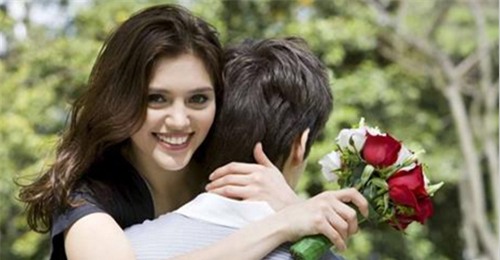 Lấy chồng xấu, vợ hí hửng như bắt được vàng - 1