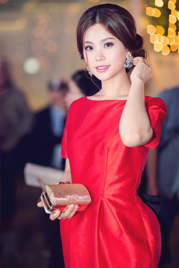 Sao mặc đẹp