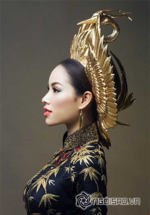 Những bộ trang phục 'gây bão' của Phạm Hương tại Hoa hậu Hoàn vũ 12