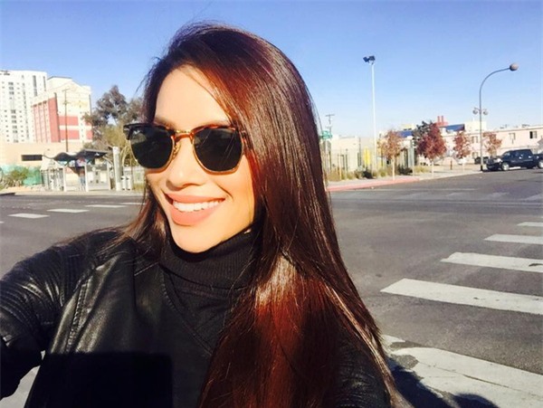 Son môi - "Vũ khí" tối thượng giúp Phạm Hương tỏa sáng tại HHHV 2015 - Ảnh 12.