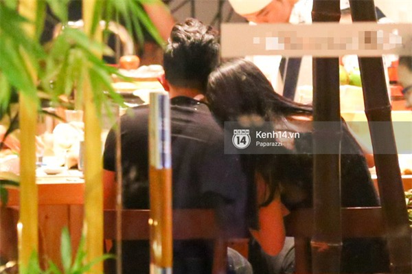 Linh Nga thân mật, vô tư "khóa môi" với người đàn ông lạ trong nhà hàng - Ảnh 8.