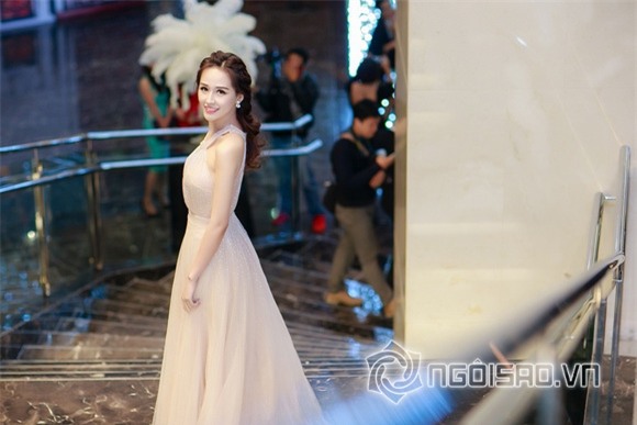 Mai Phương Thúy quyến rũ 1