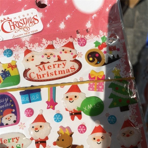 Tràn lan đồ chơi Noel cho trẻ nhỏ không rõ nguồn gốc