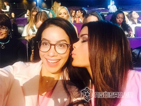 Phạm Hương rạng rỡ 3