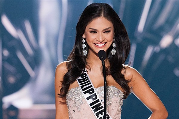 Vẻ đẹp sắc sảo của tân Hoa hậu Hoàn vũ Thế giới