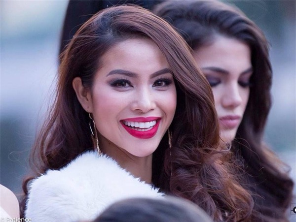 Phạm Hương vẫn là Hoa hậu Hoàn vũ, còn lại thì... kệ đi! - Ảnh 1.