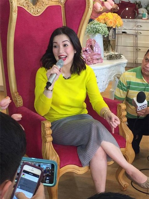 Em gái Tổng thống Philippines nói về thông tin anh trai hẹn hò Tân Hoa hậu Hoàn vũ - Ảnh 1.