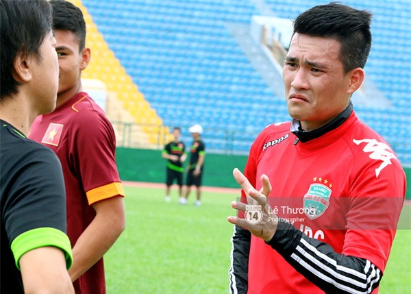 Công Vinh tâm sự với HLV Miura, hỏi thăm Công Phượng - Ảnh 2.