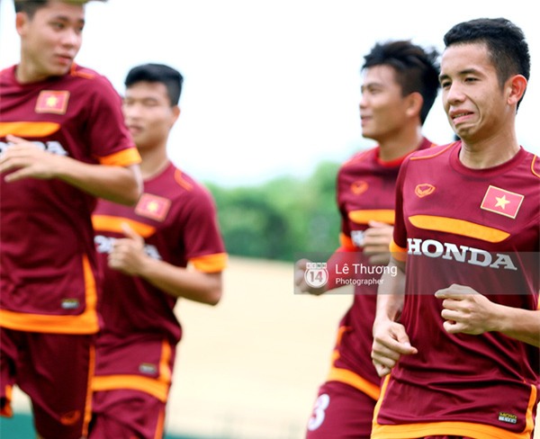 Công Vinh tâm sự với HLV Miura, hỏi thăm Công Phượng - Ảnh 6.