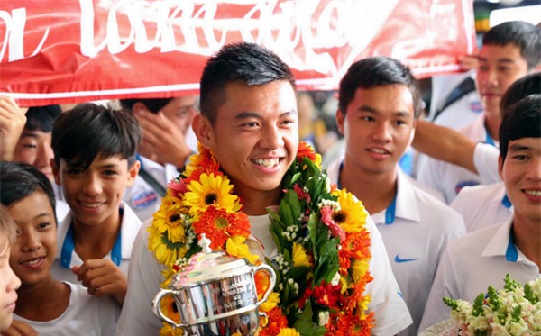 Top 5 VĐV "tài không đợi tuổi" làm rạng danh thể thao Việt Nam năm 2015 - Ảnh 4.