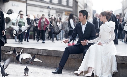 anh cuoi lang man nhu co tich cua diem trang o chau au - 1