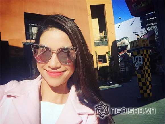 Phạm Hương khoe style cực chất tại trời Tây 8