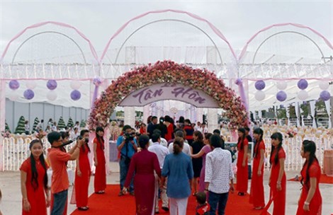 Đại gia, Bạc Liêu, hồi môn, đám cưới khủng, Lê Thanh Bạch, 45 tỷ, Đại-gia, Bạc-Liêu, hồi-môn, đám-cưới-khủng, Lê-Thanh-Bạch, 45-tỷ,