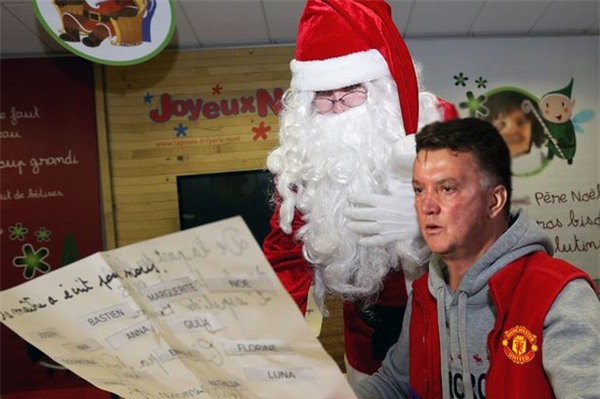 Ảnh chế: Làng bóng đá kẻ khóc người cười đón Giáng sinh - Ảnh 5.