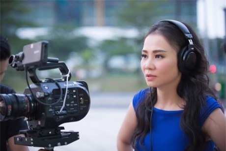 Thu Minh thon gọn hơn sau 7 tháng sinh con đầu lòng