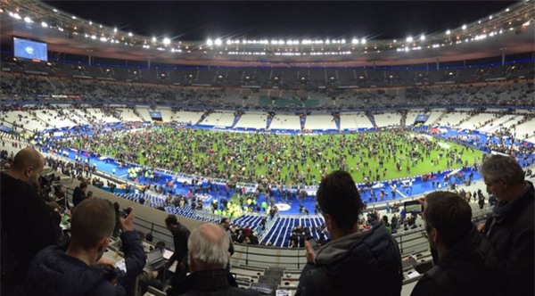 10 sự kiện đáng nhớ nhất của bóng đá thế giới 2015 - Ảnh 8.