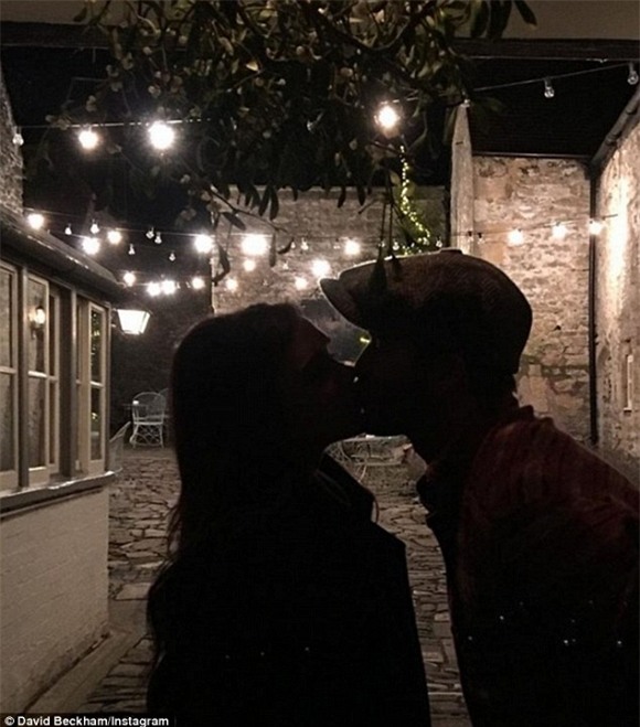 Victoria và David Beckham 0