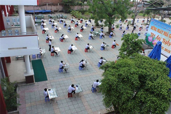 thi ngoài trời, gian lận thi cử, THPT An Dương Vương