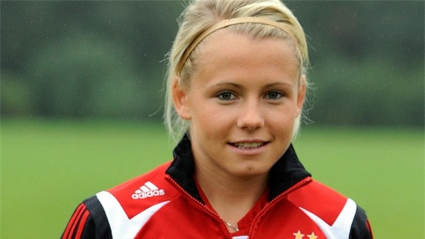 Vẻ đẹp ngây thơ, trong sáng, ai nhìn cũng yêu của nữ tuyển thủ Đức - Ảnh 3.