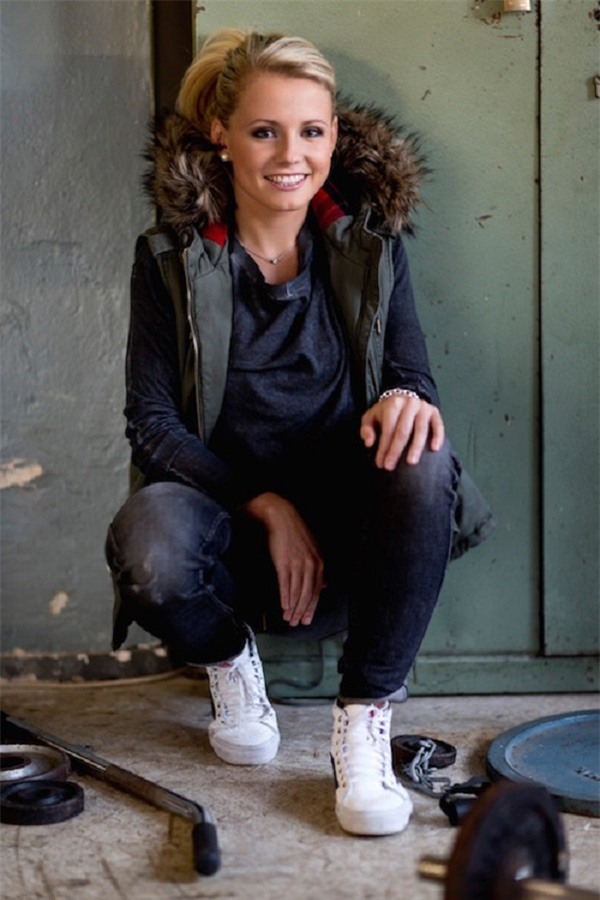 Vẻ đẹp ngây thơ, trong sáng, ai nhìn cũng yêu của nữ tuyển thủ Đức - Ảnh 4.