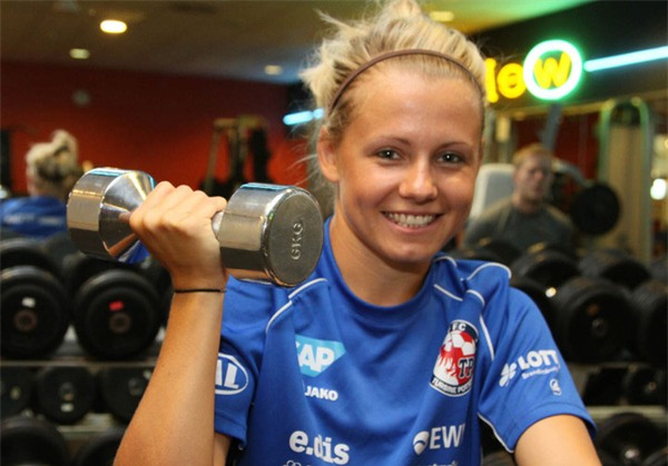 Vẻ đẹp ngây thơ, trong sáng, ai nhìn cũng yêu của nữ tuyển thủ Đức - Ảnh 7.