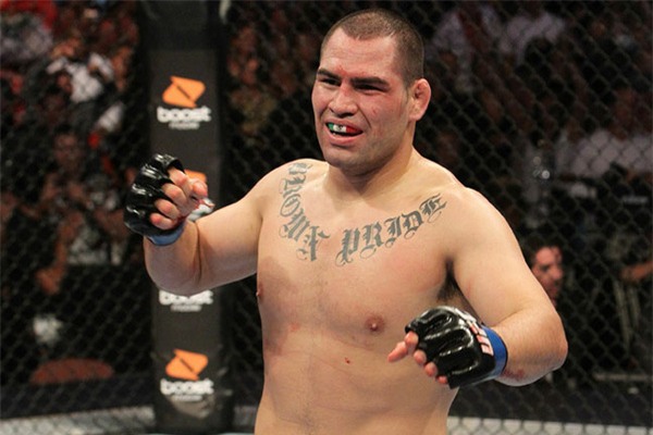 4 lần "ngã ngựa" gây sốc của các nhà vô địch UFC - Ảnh 12.