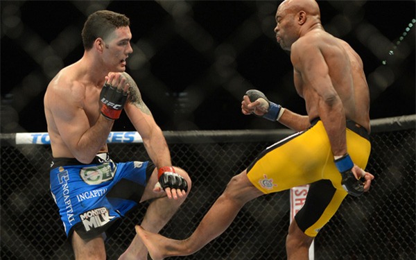 4 lần "ngã ngựa" gây sốc của các nhà vô địch UFC - Ảnh 4.