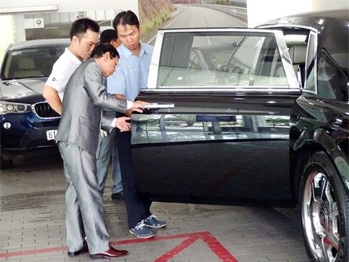 Đại gia, Lê Ân, Rolls Royce, Sài Gòn, lão đại gia, Vũng Tàu, Đại-gia, Lê-Ân, Rolls-Royce, Sài-Gòn, lão-đại-gia, Vũng-Tàu,