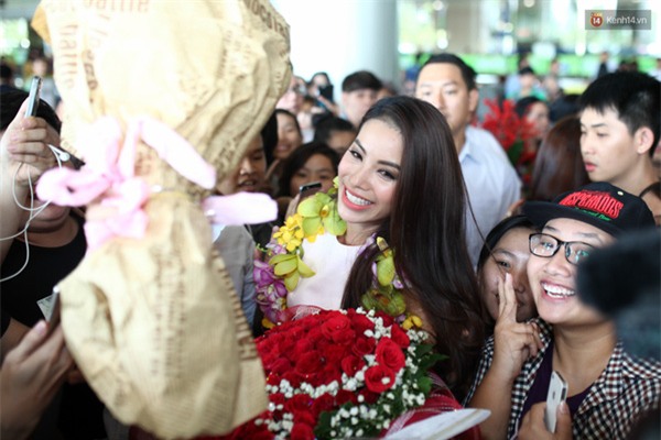 Sau hào quang của Hoa hậu, Phạm Hương vẫn là cô gái giản dị ở đời thường - Ảnh 3.