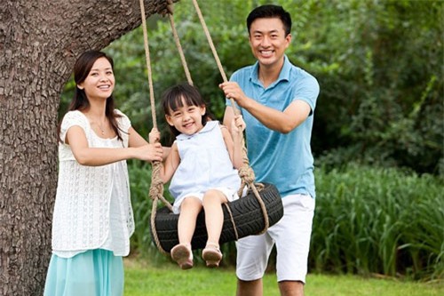 nhung kieu hanh xu cua bo me vo tinh lam hu con - 1