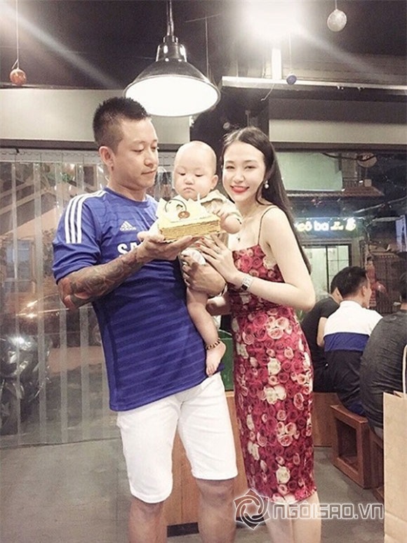 Tuấn Hưng cắn tay đàn em để xăm hình 9