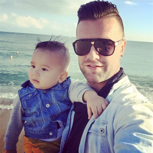 Cuộc hôn nhân đẹp mỹ mãn của nữ DJ nóng bỏng và chàng cầu thủ đẹp trai - Ảnh 4.